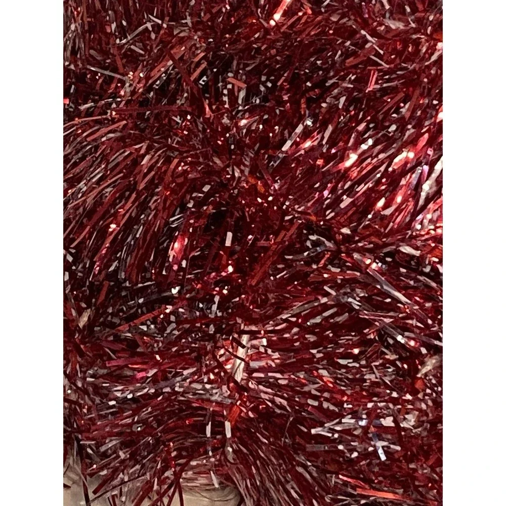 Roundtree & Yorke red white